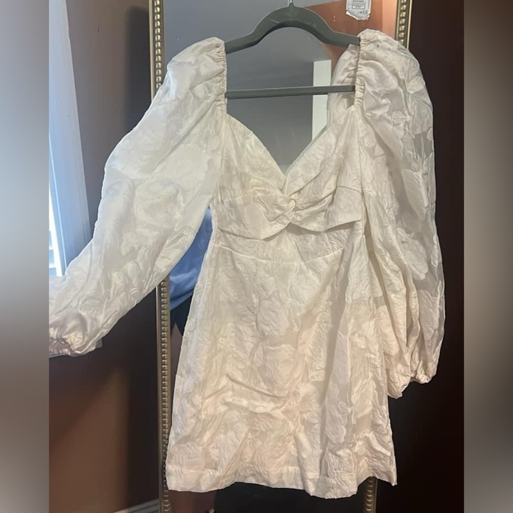 Boutique cream puff sleeve dress